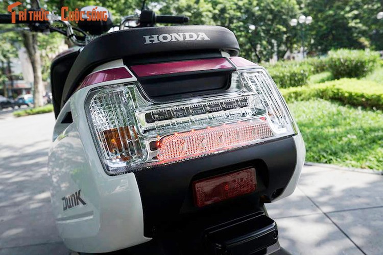 Xe ga Honda Dunk 2017 gia gan 70 trieu tai Ha Noi-Hinh-10